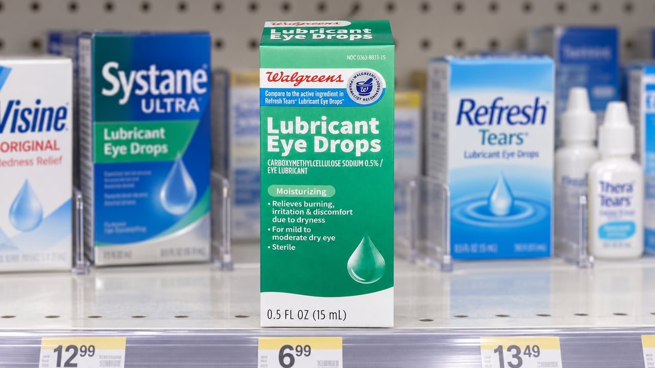 Caja de Walgreens Lubricant Eye Drops, las gotas oftálmicas retiradas por la FDA en Estados Unidos