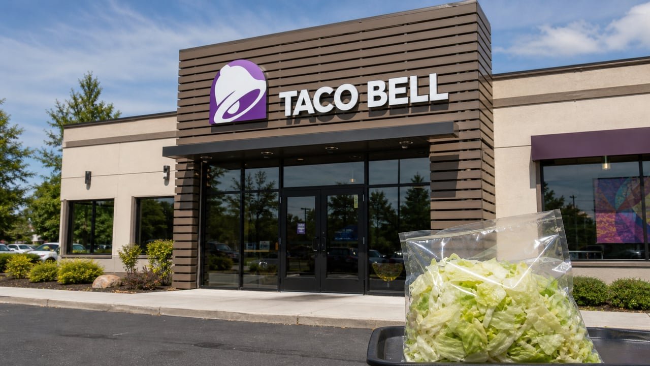 Restaurante Taco Bell en Estados Unidos, cadena señalada en el brote de ciclosporiasis por la lechuga de Taylor Farms